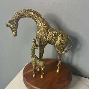 Vintage Solid Brass Giraffe Pair – Mama & Baby – Heavy, Detailed, Stunning